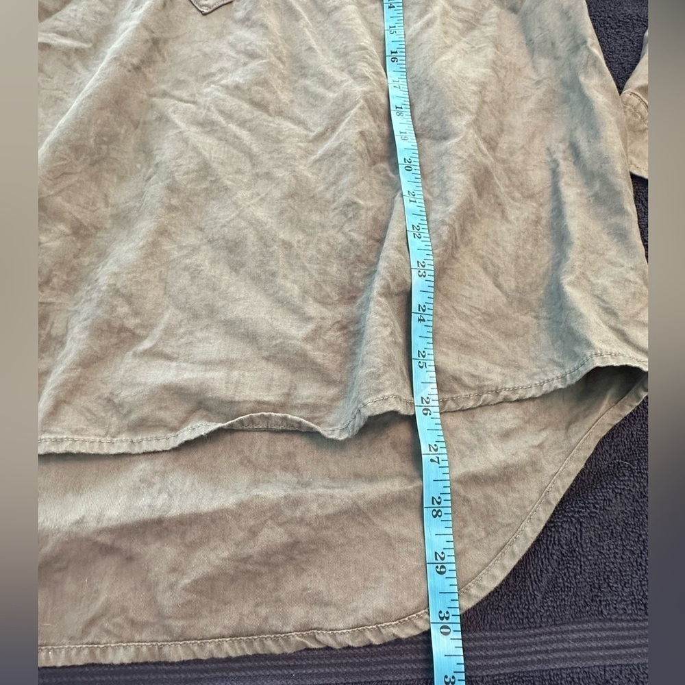 Universal Thread Gray Stone Washed Top Flattering Style Size Medium - Picture 7 of 9